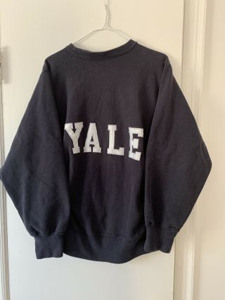 Vintage Yale University Embroidered Sweatshirt Men 
