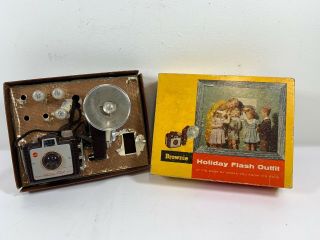 Vintage Kodak Brownie Holiday Flash Outfit Camera Box B7