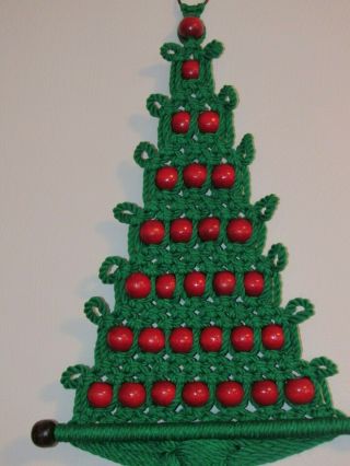 Vintage Handmade Macrame Green Christmas Tree Hanging Red Wooden Beads 31½ "