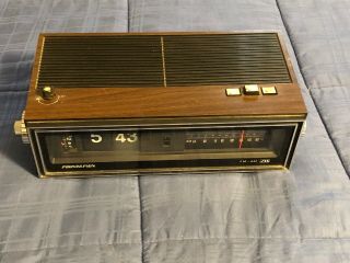 Vintage Soundesign Flip Clock Am/fm Radio Model 3464 -