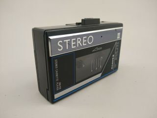 Vintage Sanyo Sportster Portable Cassette Am/fm Player Walkman Mgr59