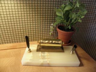 Vintage Desk Set 2 Pen Holder With Perpetual Desk Calendar