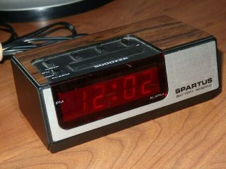 Vintage Spartus Digital Alarm Clock W/ Snooze,  Model 1106 - Great