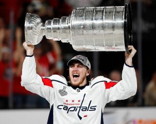 T.  J.  Oshie 8x10 Photo Hockey Washington Capitals Picture Nhl With Stanley Cup