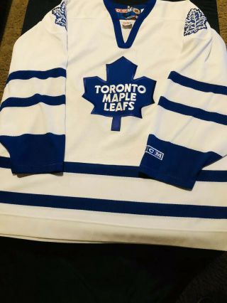 Top Quality Adult Ccm Toronto Maple Leafs Nhl Hockey Jersey - Size Xl