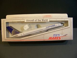 Skymarks,  Boeing 757 - 200,  Continental Airlines,  1:200,  Snap Together Model