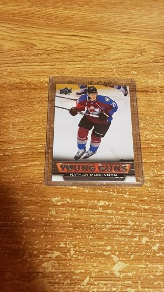 2013 - 14 Ud Young Guns Rookie Rc Nathan Mackinnon (pink)