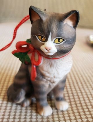 Vintage 1983 Schmid Grey Tabby Kitty Cat Holly Bow Porcelain Christmas Ornament
