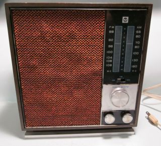 Vintage Rca Solid State Am/fm Radio Model Rlc40w
