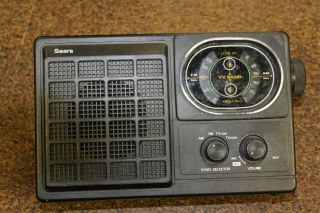 Sears Solid State Portable Go Anywhere Tv Band Am/fm Radio Model 564.  24250800