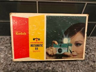 Vintage Kodak Hawkeye Instamatic R4 Camera/parts Extra Flashcubes Box