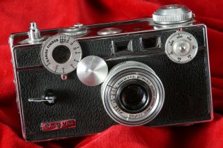 Argus C3 35mm Film Camera,  Gorgeous Art Deco With Leather Cover.