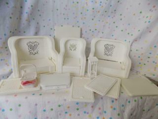 Vtg Barbie 1983 Plastic White Wicker Furniture 2 Sofas,  Chair,  Tables,  Plant Stand