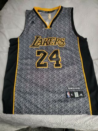 Kobe Bryant 24 Jersey Los Angeles Lakers Size Xl Limited Edition Stitched.