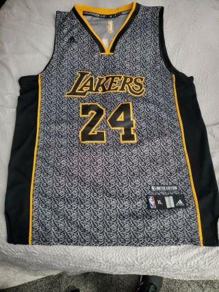 KOBE BRYANT 24 Jersey LOS ANGELES LAKERS size XL limited edition stitched. 2