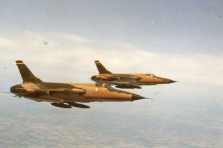 4488 35mm Slide Transparency Vintage Military Aircraft F - 105d In Flight