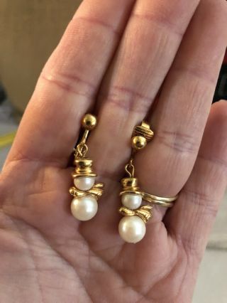 Vintage Faux Pearl Snowman Clip On Earrings Gold Tone Hardware And Scarf & Hat