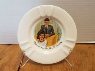 Vintage President & Mrs.  John F Kennedy Jfk Round Ashtray 5 7/8 "