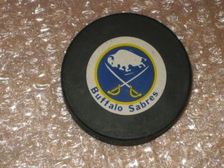 Buffalo Sabres Puck Nhl Trench Mfg.  1993 - 1995 Vegum Slug
