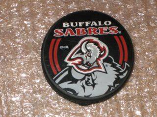 Buffalo Sabres Puck Nhl Inglasco 1999 - 2001 Vegum Slug Shadow Logo