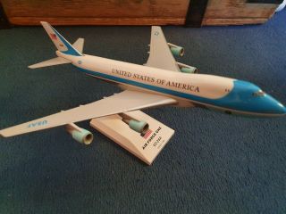 Sky Marks Model Air Force One Vc - 25a Boeing 747 1:250