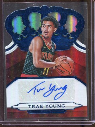 2018/19 Panini Crown Royale Trae Young Blue Die - Cut Auto Ed 37/49