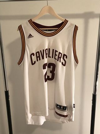 Lebron James Swingman Jersey Cleveland Cavs Large Adidas White 2016 Cavaliers