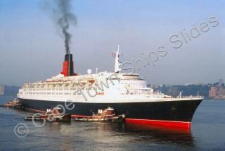 Colour Slide The Passenger Ship Queen Elizabeth 2