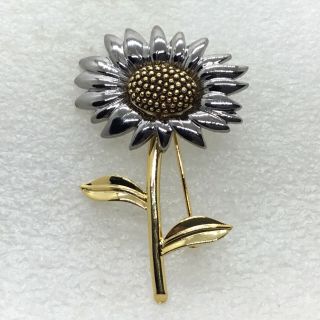 Signed Lc Vintage Daisy Flower Brooch Pin Two Tone Liz Claiborne Costume Jewelry