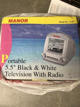 Manor Vintage 5.  5” Black & White Portable Tv With Am/fm Radio