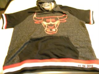 Chicago Bulls Nba Basketball Short Sleeve Hoodie Jacket Shirt Men Size Xl