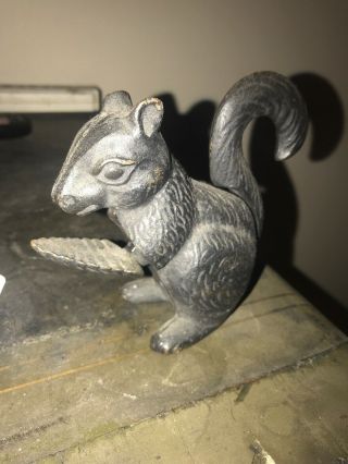 Antique/vintage Cast Iron Squirrel Nutcracker Great (missing The Leaf Stand