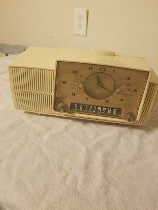 Clock Radio - Vintage General Electric Ge (parts Clock Only)