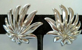 Stunning Vintage Estate Signed Monet Silver Tone Flower 1 " Clip Earrings 2738u