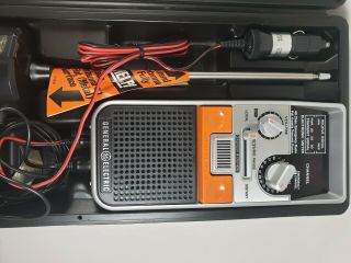 Vintage HELP GE Emergency 3 - 5900 Full Power 40 Channel CB Radio 2 - Way Hard Case 3