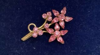 Vintage Art Deco - 1940’s Gold Tone Claw Set Pink Rhinestone Brooch