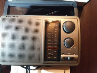 Realistic Radio Shack model 12 - 726 AM/FM radio 
