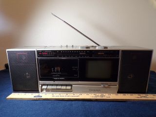 Vintage Realistic Am / Fm / B&w Tv /cassette Boom Box Model 16 - 109