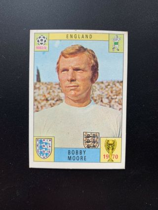 England - Bobby Moore - Panini Mexico 70 World Cup Red/black Card 1970