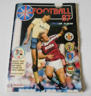 Panini Football 87 Sticker Album - 100 Complete With 576 Stickers