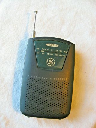 Vintage Ge 7 - 2685a 2 Band Am/fm Handheld Portable Radio With Telescoping Antenna