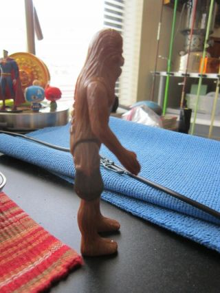 Star Wars 1977 Vintage Kenner Chewbacca with Weapon (HK) Loose Action Figure 3