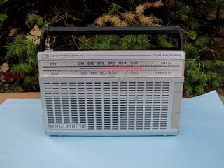 Vintage 1980s Ge General Electric Fm/am Portable Radio 7 - 2650a