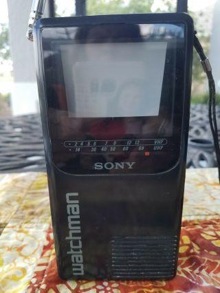 Sony Watchman Fd - 230 Mini Portable Black & White Tv,  Black With Stand - Vtg