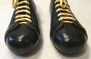 VINTAGE 1940’S HYDE ATHLETIC LEATHER BOXING SHOES - RARE 2