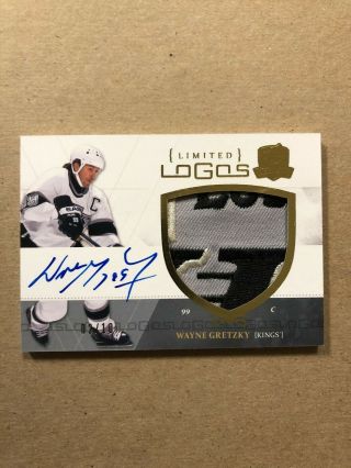 2010 - 11 The Cup Limited Logos Autographs Llwg Wayne Gretzky 2/10 Signed Patch