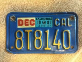 California Blue Yellow Motorcycle License Plate Dec 1981 8t8140