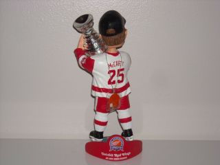 DARREN McCARTY Detroit RedWings Bobble Head 2002 NHL Stanley Cup Champs Trophy 2