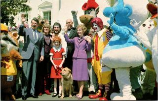 1980s Vintage Postcard Nancy Reagan White House Easter Egg Roll Smurfs Snoopy