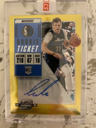 Luka Doncic 2018 - 19 Panini Optic Contenders Gold Rc Auto 2/10 